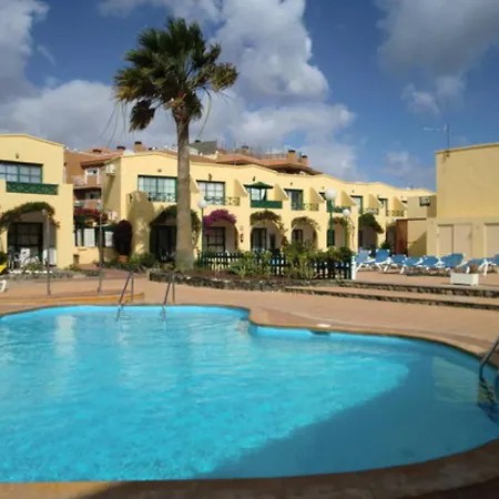 1-bed Sleeps 2 Sunbeds & Towels Appartement *