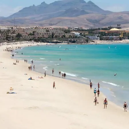 1-bed Sleeps 2 Sunbeds & Towels Caleta de Fuste