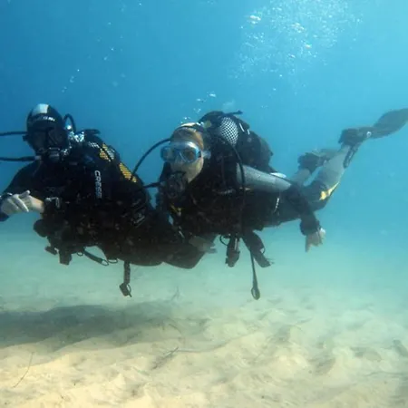 公寓 1-bed Sleeps 2 Sunbeds & Towels 科斯塔卡莱塔