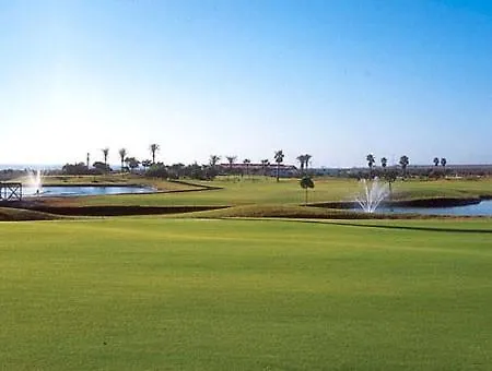 1-bed Sleeps 2 Sunbeds & Towels Apartament *