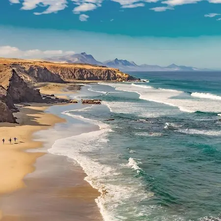 1-bed Sleeps 2 Sunbeds & Towels