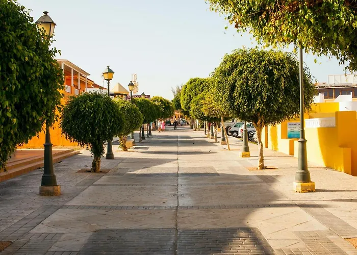 1-bed Sleeps 2 Sunbeds & Towels