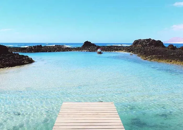 1-bed Sleeps 2 Sunbeds & Towels